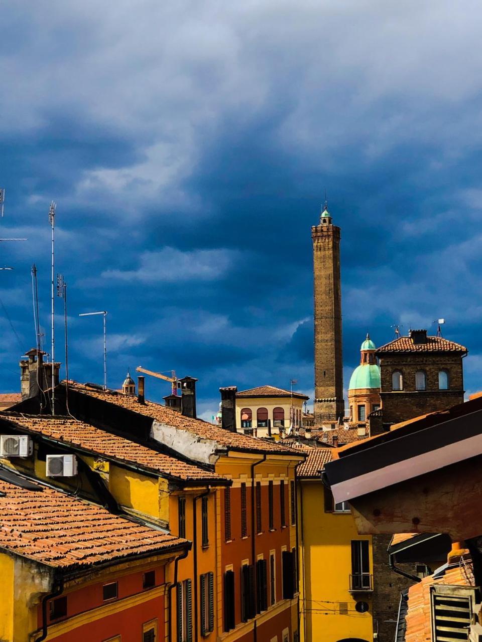 Healthy Flat Bologna - Tower Skyline View Apartman Kültér fotó